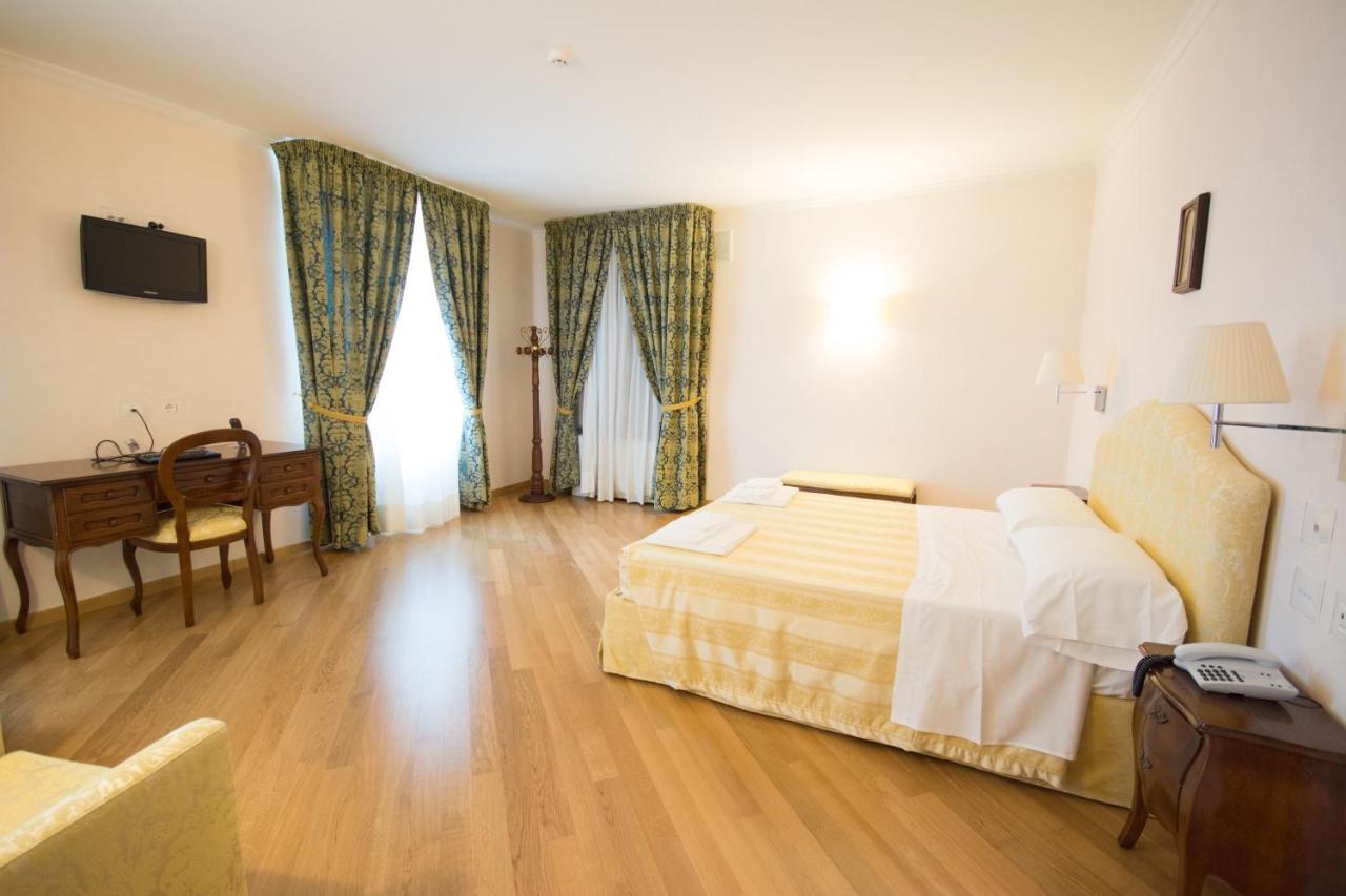 Domus Stella Maris - Casa Per Ferie Otel Ancona Dış mekan fotoğraf