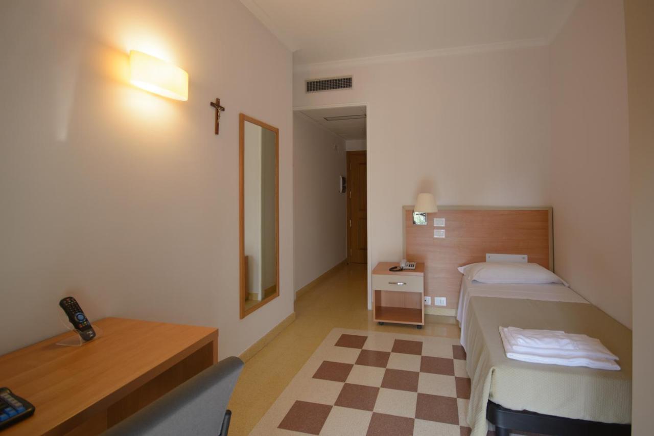 Domus Stella Maris - Casa Per Ferie Otel Ancona Dış mekan fotoğraf