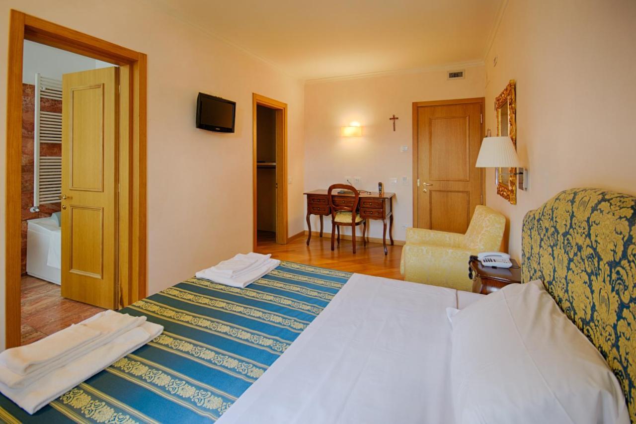 Domus Stella Maris - Casa Per Ferie Otel Ancona Dış mekan fotoğraf