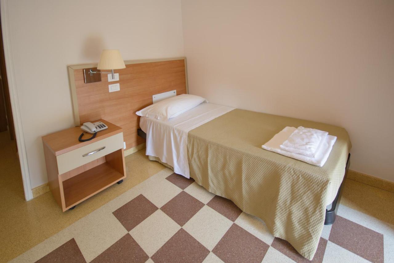 Domus Stella Maris - Casa Per Ferie Otel Ancona Dış mekan fotoğraf