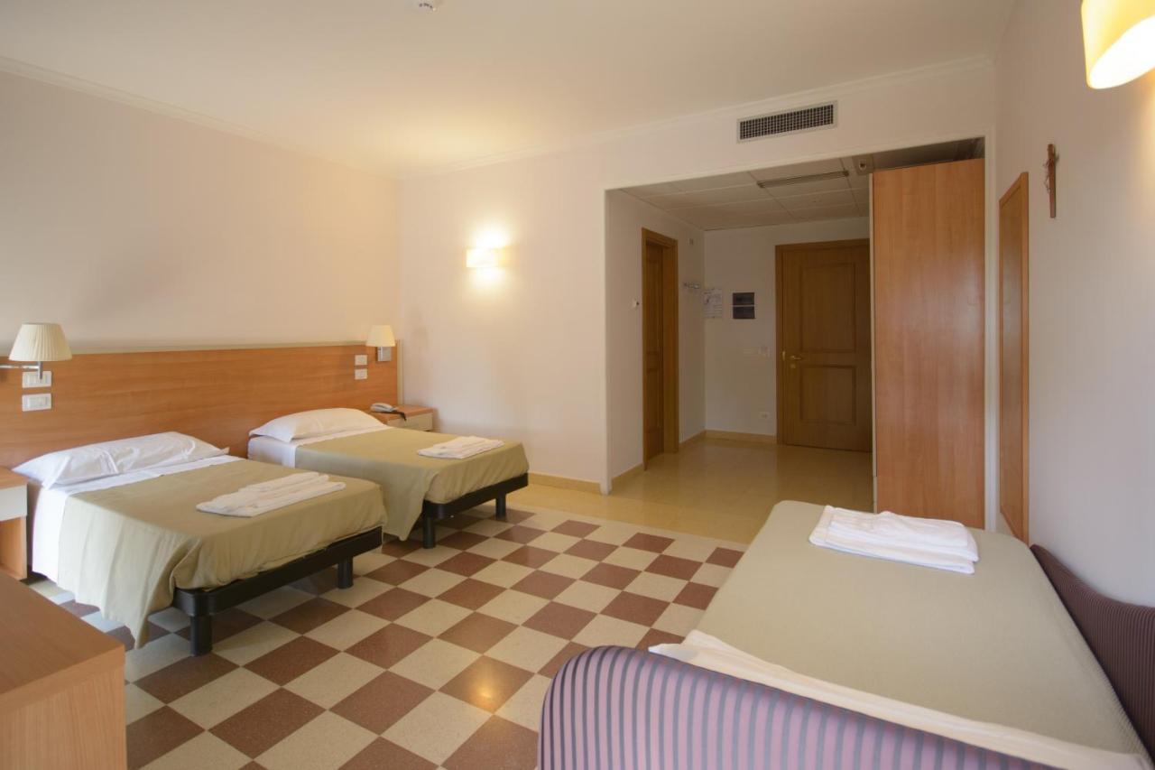 Domus Stella Maris - Casa Per Ferie Otel Ancona Dış mekan fotoğraf