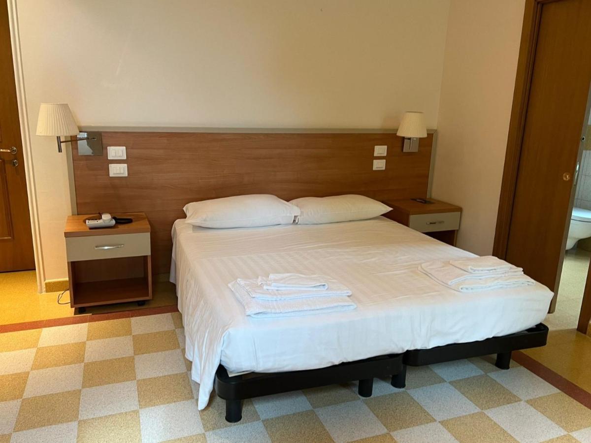 Domus Stella Maris - Casa Per Ferie Otel Ancona Dış mekan fotoğraf