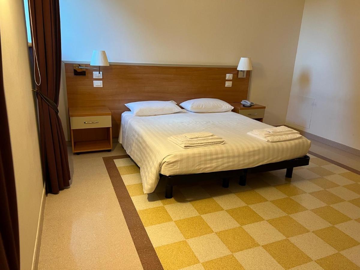 Domus Stella Maris - Casa Per Ferie Otel Ancona Dış mekan fotoğraf