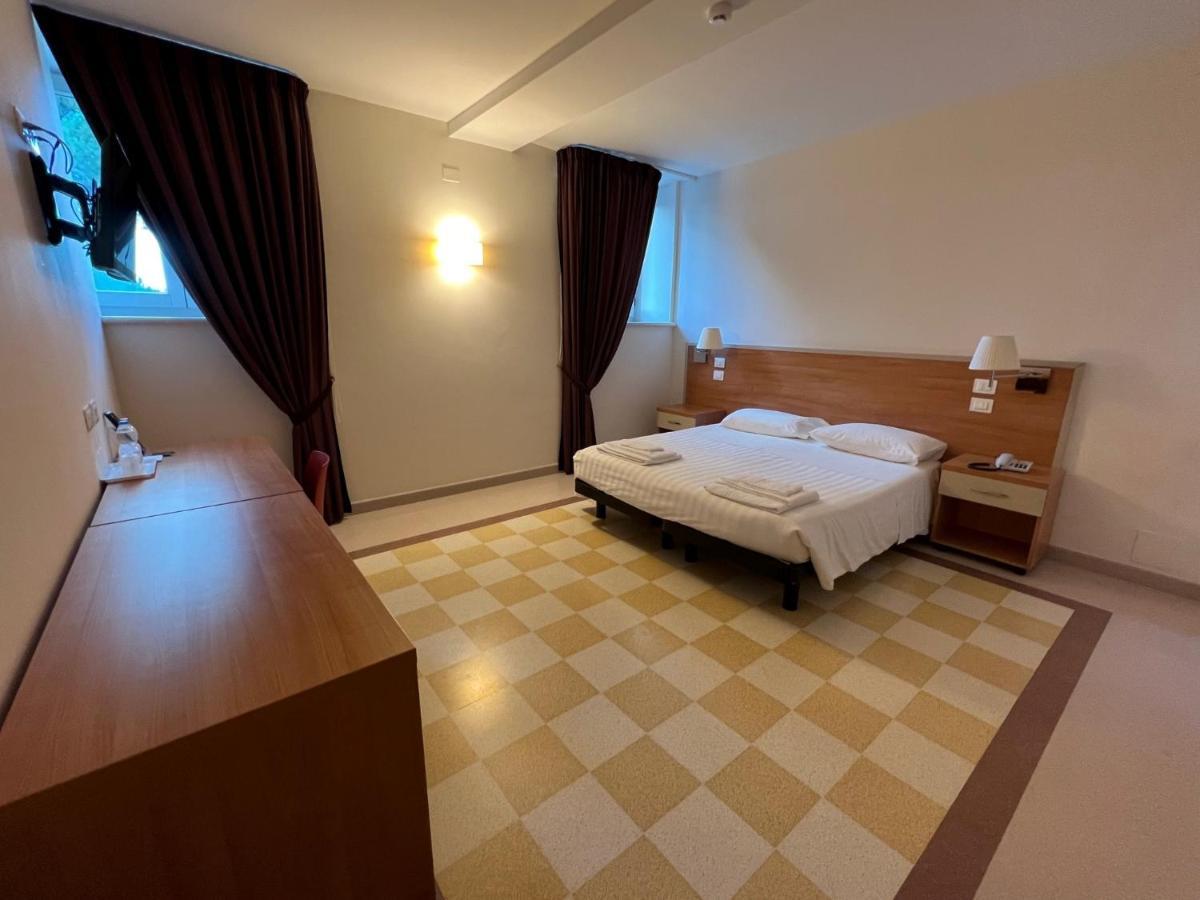 Domus Stella Maris - Casa Per Ferie Otel Ancona Dış mekan fotoğraf